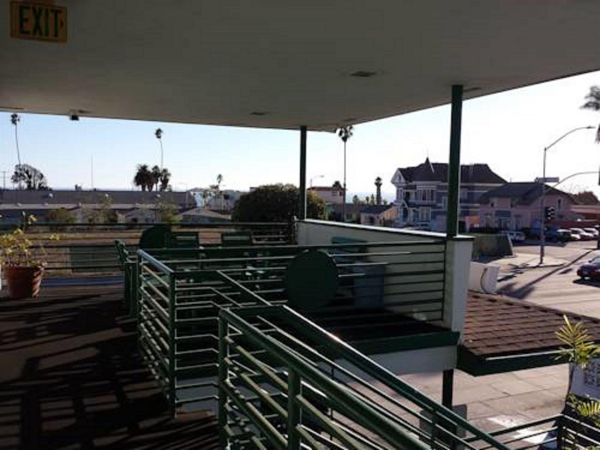 Travelers Beach Inn Ventura Exterior photo