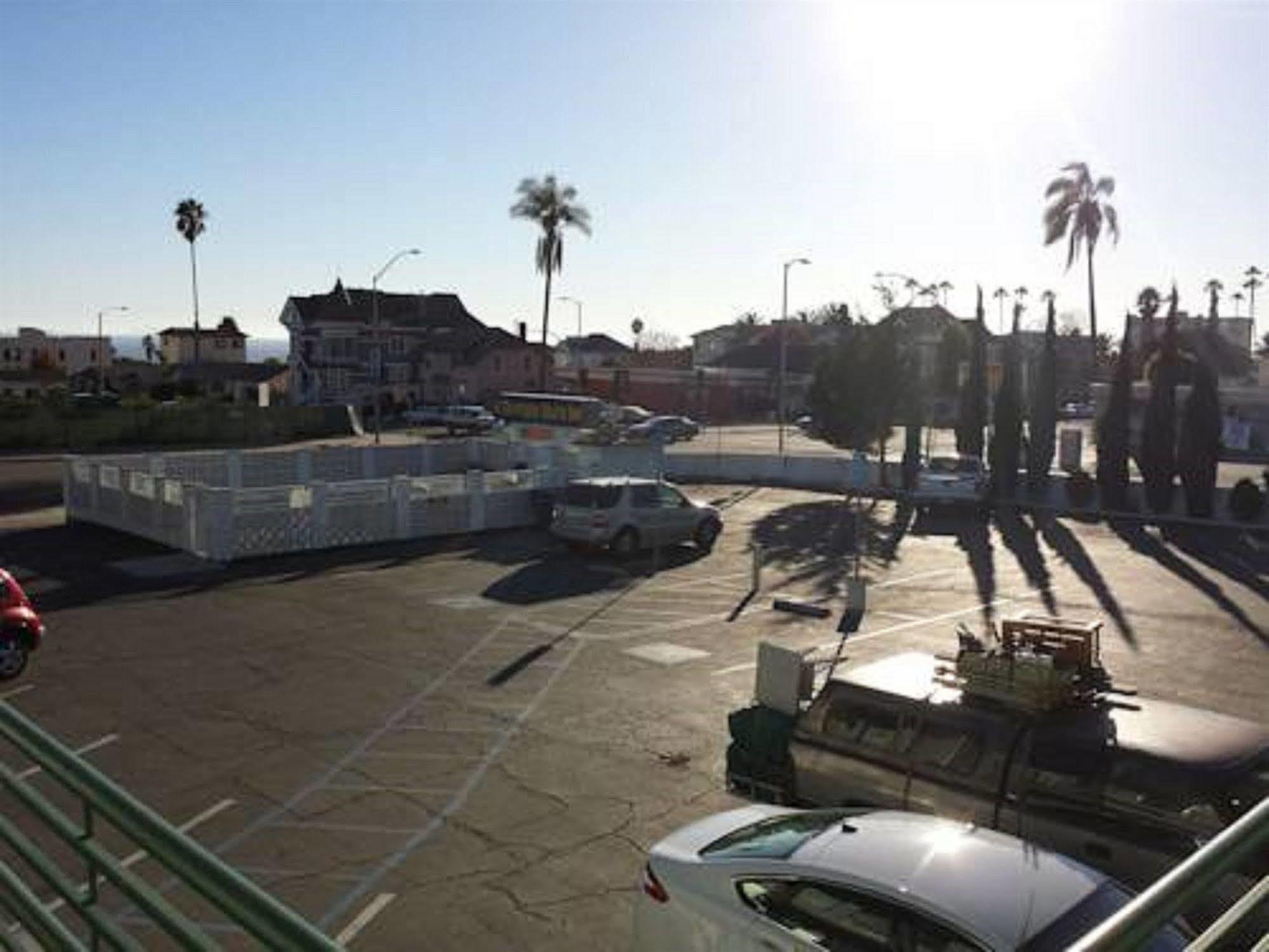 Travelers Beach Inn Ventura Exterior photo